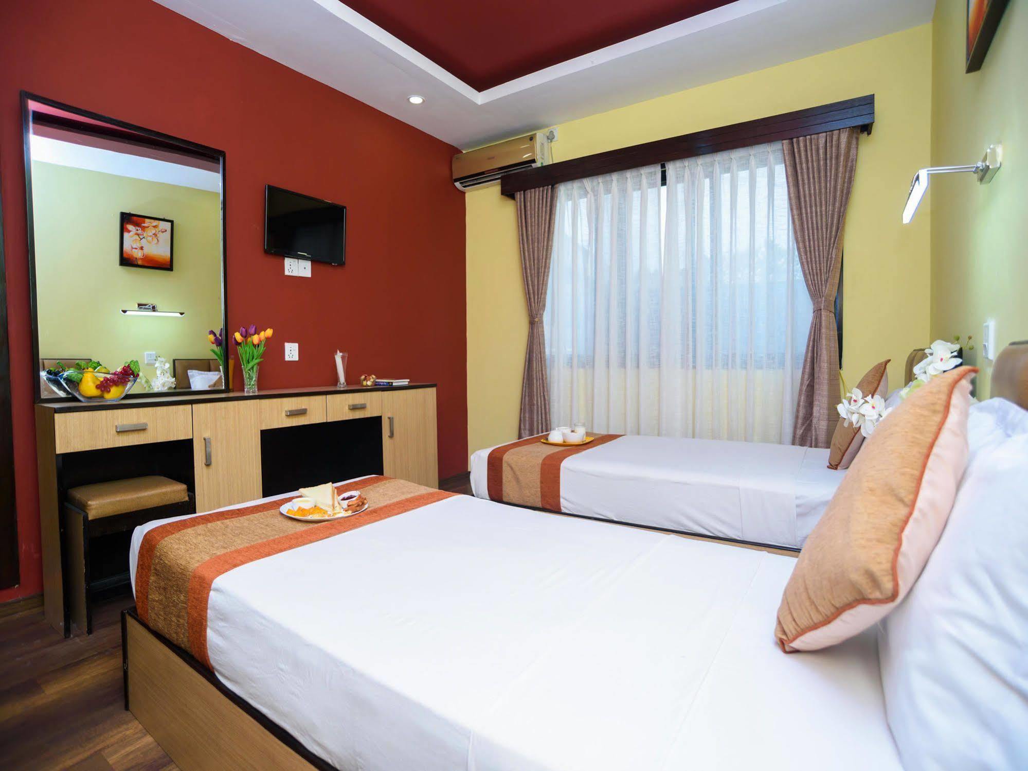 Oyo 105 Hotel Travel Inn Kathmandu Buitenkant foto