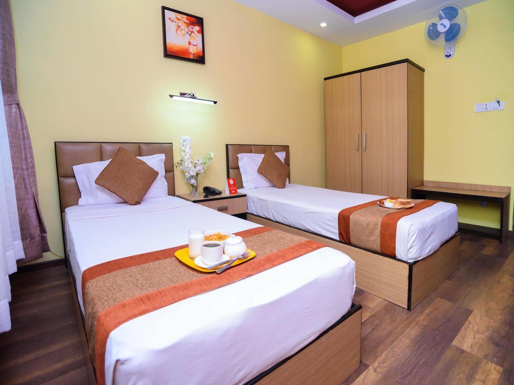 Oyo 105 Hotel Travel Inn Kathmandu Buitenkant foto
