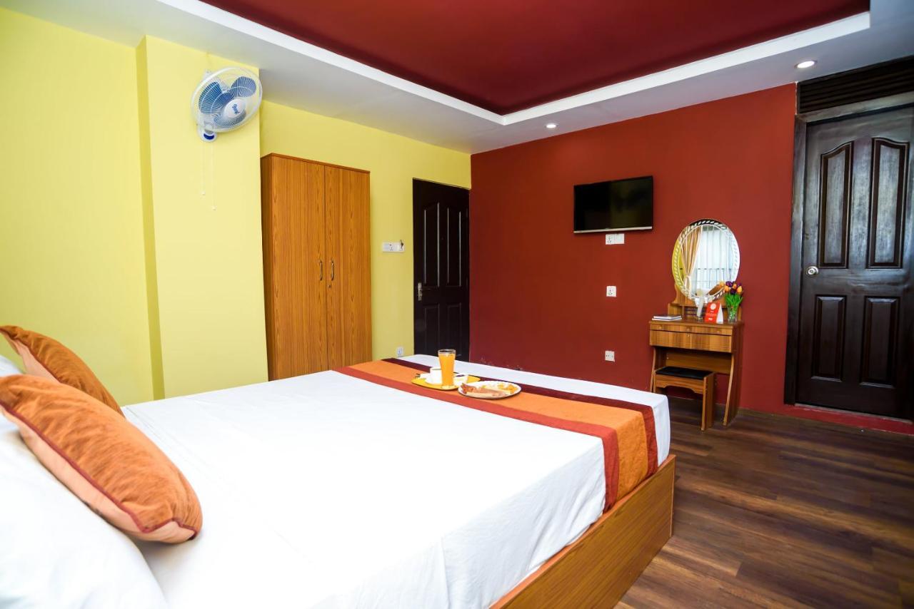 Oyo 105 Hotel Travel Inn Kathmandu Buitenkant foto