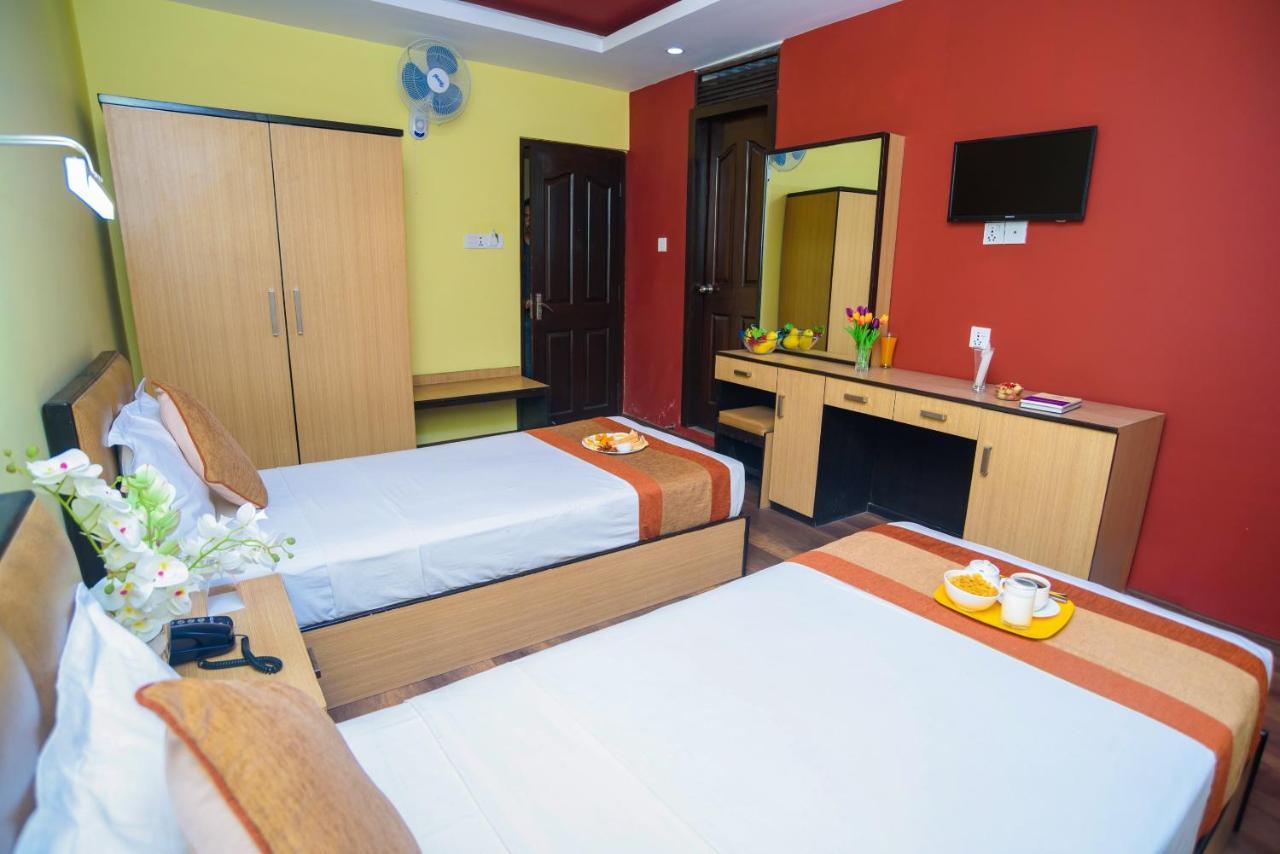 Oyo 105 Hotel Travel Inn Kathmandu Buitenkant foto